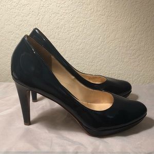 Fabulous Cole Haan navy patent heels size 9.5 B